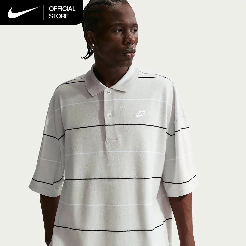 Polo Garis Besar Sportswear Club Pria Nike-Gold Mountain