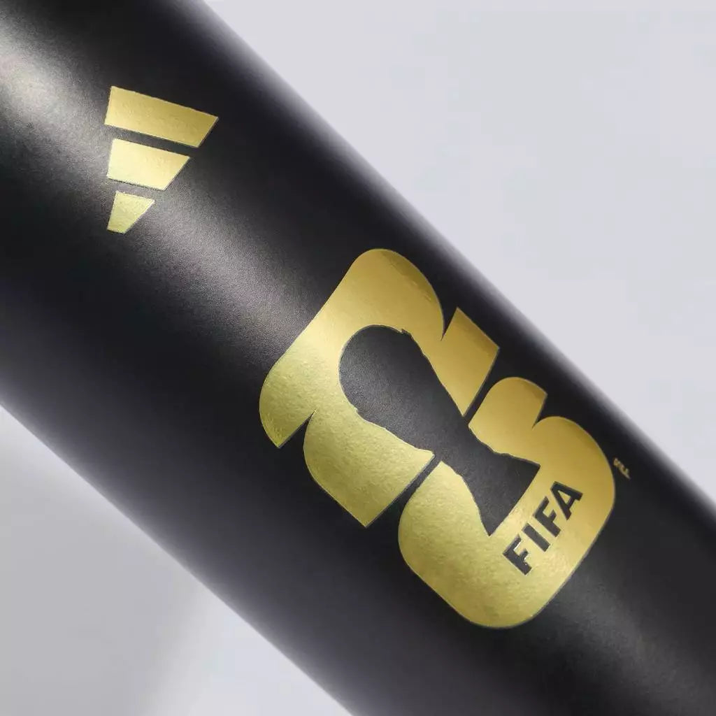adidas Sepak Bola Piala Dunia FIFA 26™ Emblem Resmi Botol Logam Unisex Hitam-Emas Gunung
